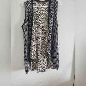Belldini Sleveless Cardigan